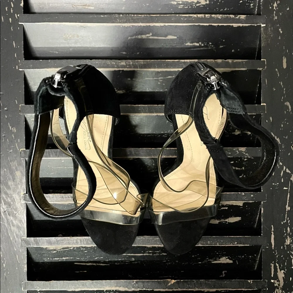 IMAGINE VINCE CAMUTO Devin Sandals